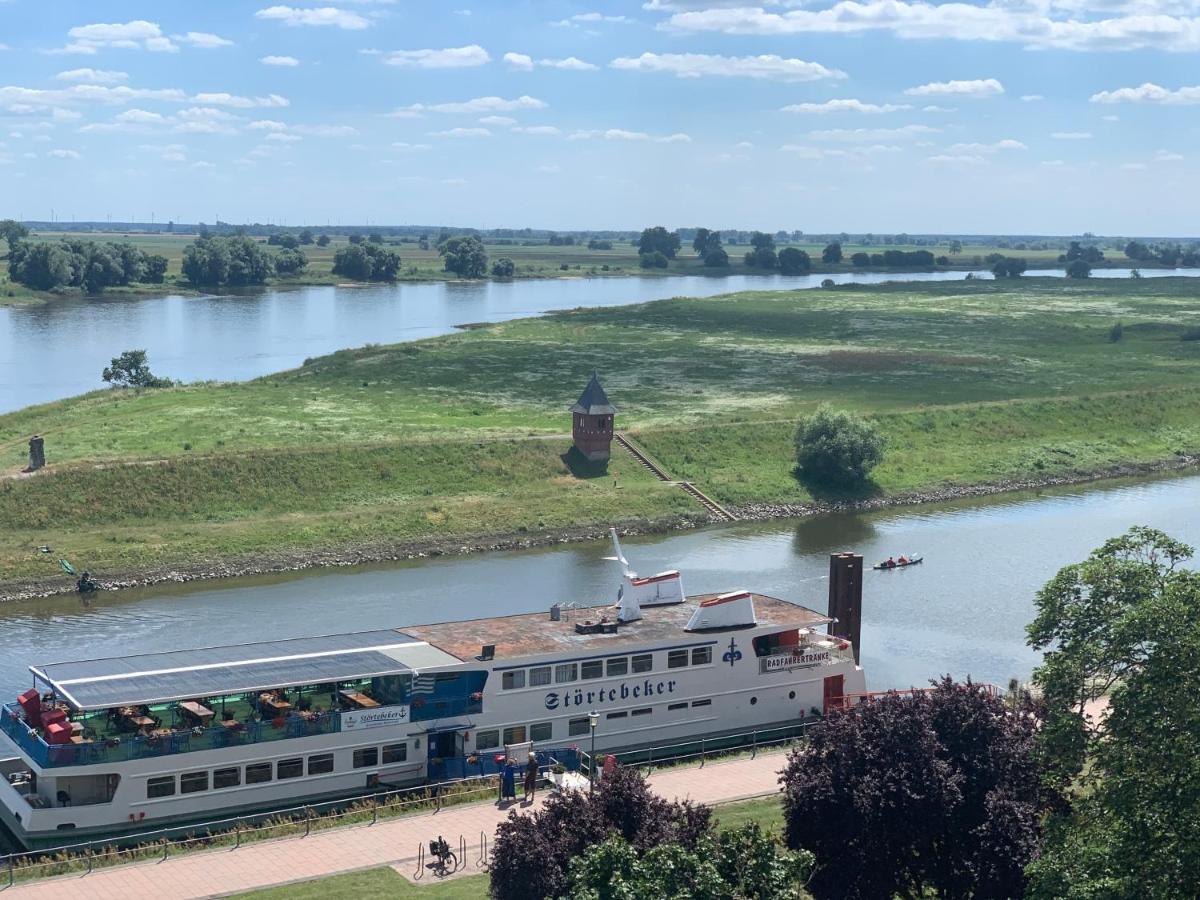Ringhotel Schloss Tangermuende Tangermünde Exterior foto