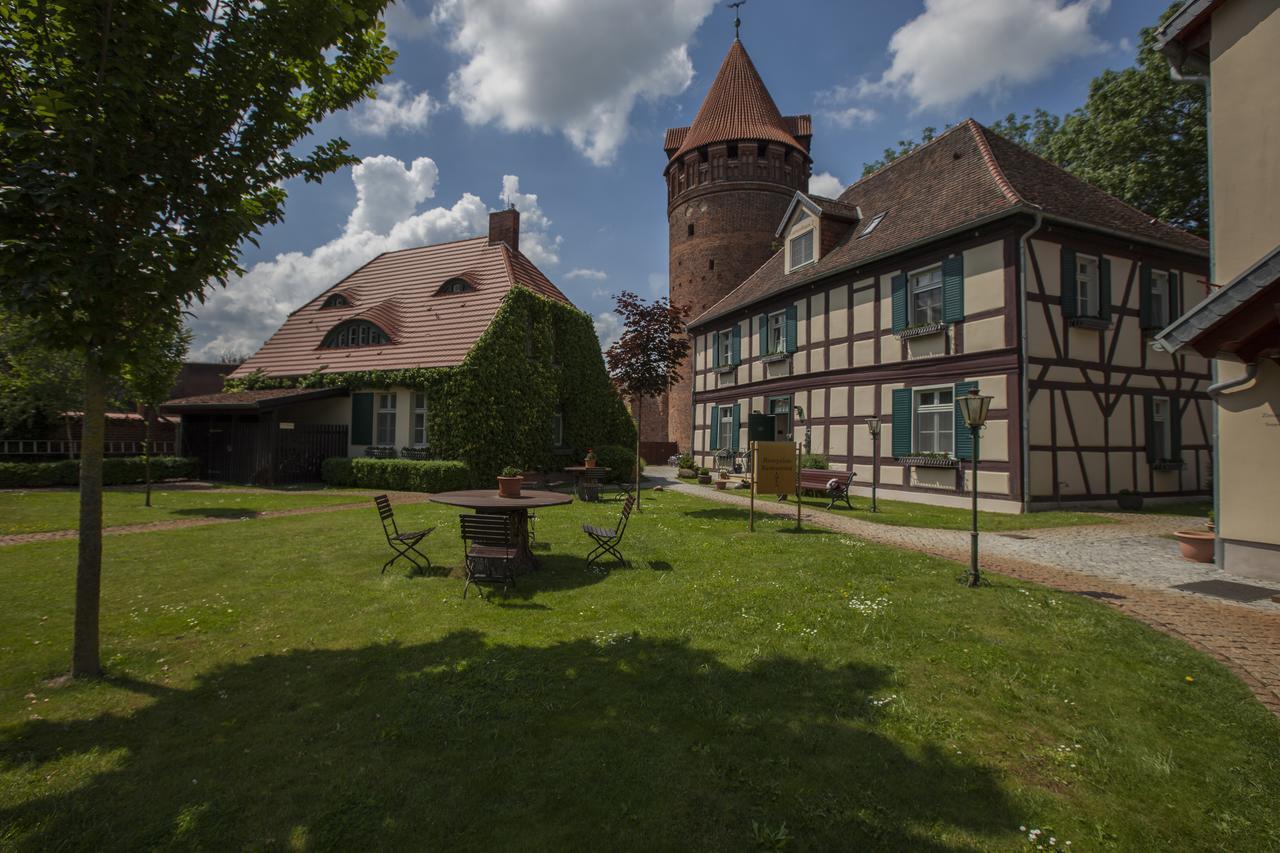 Ringhotel Schloss Tangermuende Tangermünde Exterior foto